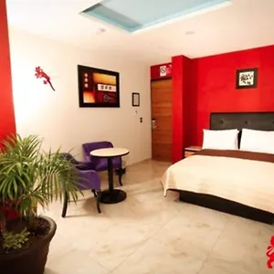 Hotel Leones Hotel